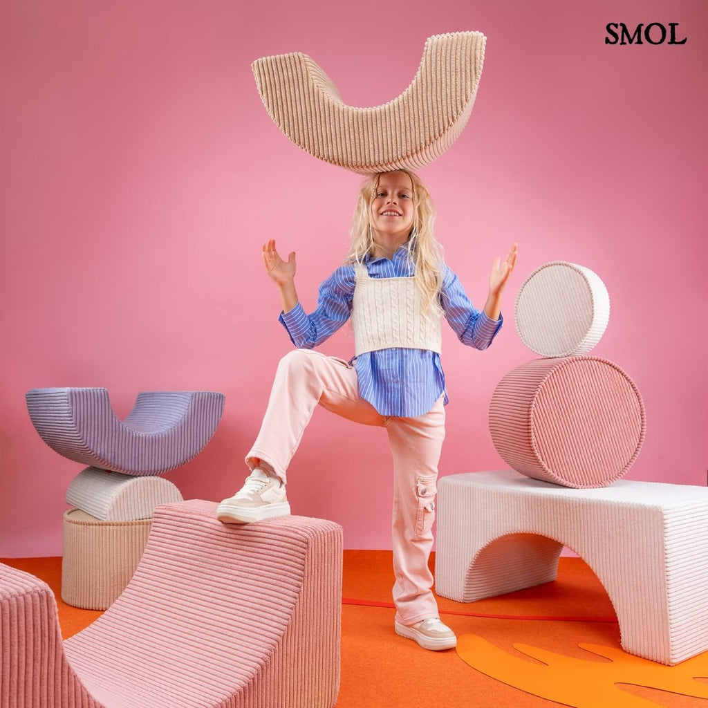 Játékszett - moduláris, 3 részes  | PINK MOUSSE | SMOL - elemekkel egyensúlyozó gyerek