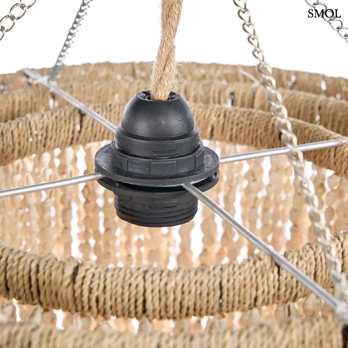 Kagyló csillár - kézzel készített balinéz függőlámpa természetes kagylóhéj rétegekkel, foglalat nagyítva