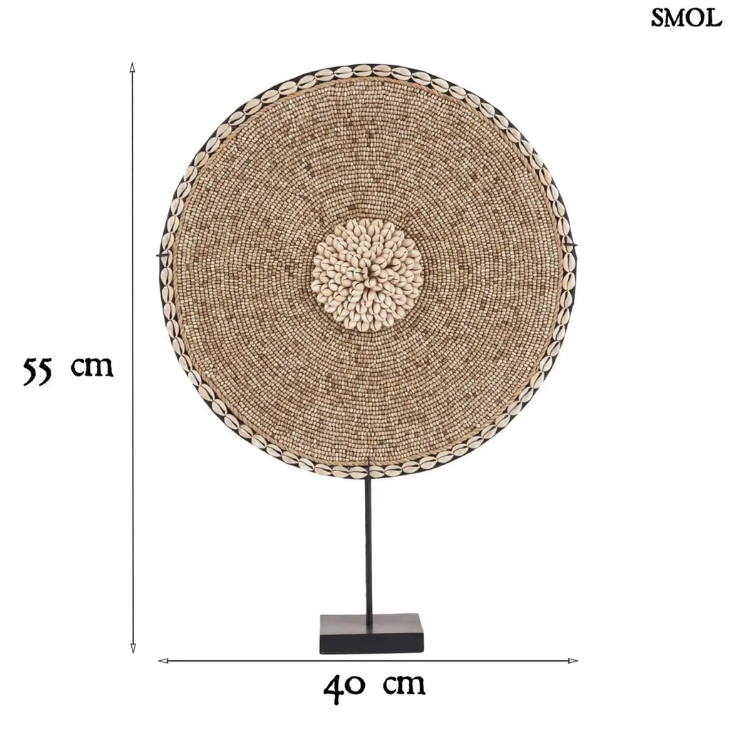 Kagyló dekoráció Guadeloupe, állványon, 55 cm magas, natúr fehér kagylókkal díszítve méretekkel