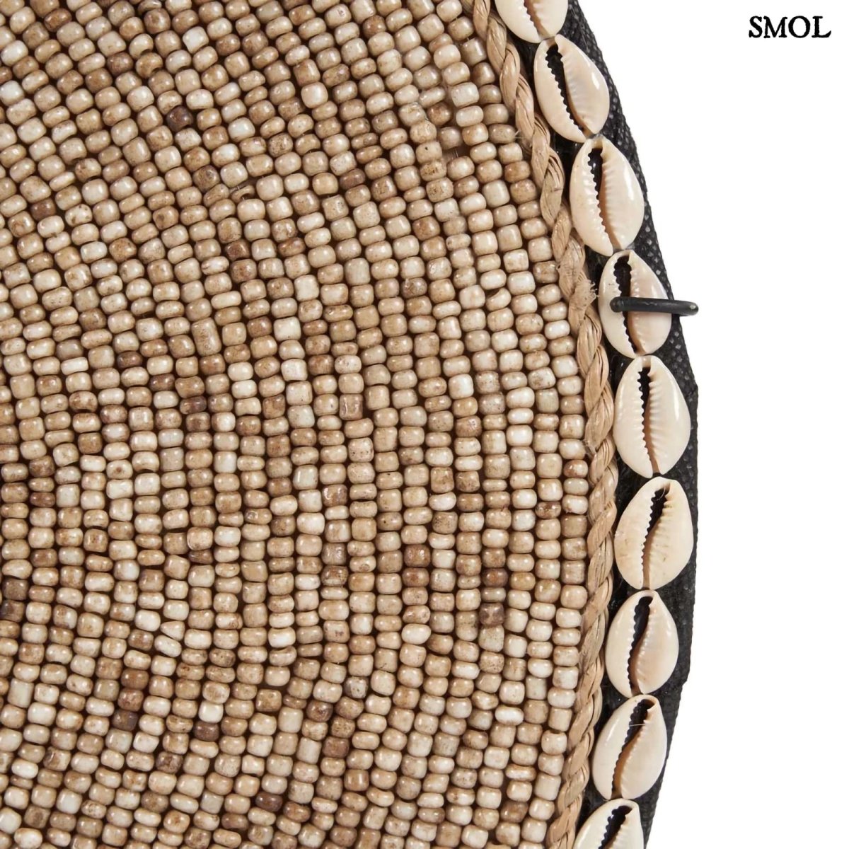 Kagyló dekoráció Guadeloupe, állványon, 55 cm magas, natúr fehér kagylókkal díszítve szegélyező kagyló nagyítva