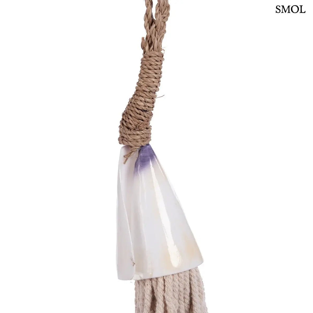 Kézzel készült kagyló függődísz és font tengerifű dekoráció,  kagyló hátulról nagyítva