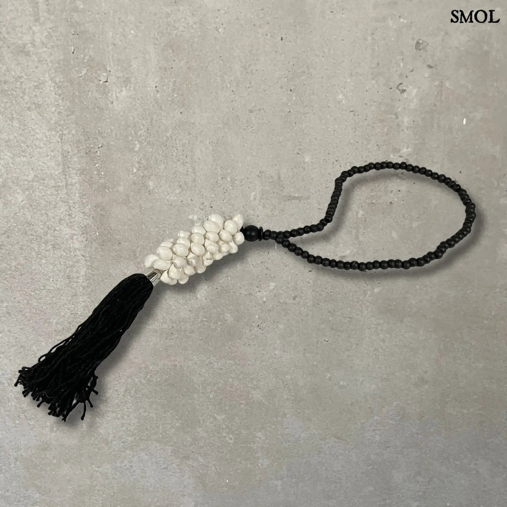 Kagylós Függődísz - fekete-fehér | KAWA