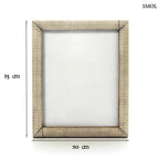 Antik, kézzel faragott fehér bivalycsont képkeret függőleges bordázott textúrával 20x25 cm-es méretben, méretekkel