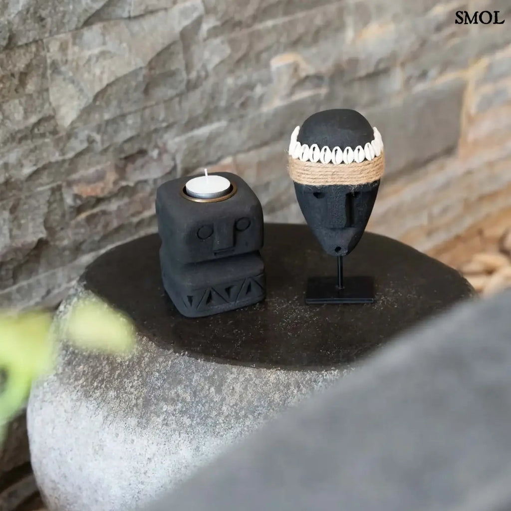 Kézzel faragott kő gyertyatartó – fekete | SUMBA 26 - SMOL