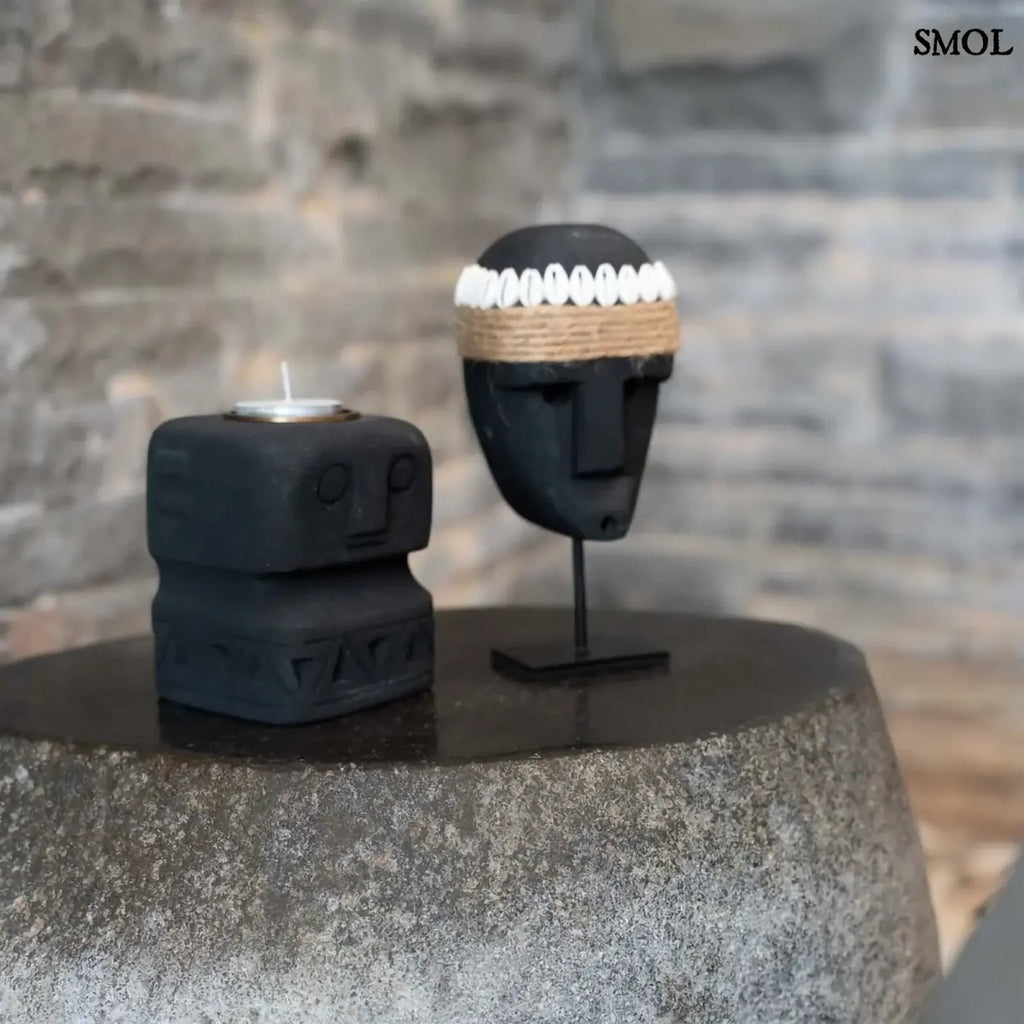 Kézzel faragott kő gyertyatartó – fekete | SUMBA 26 - SMOL