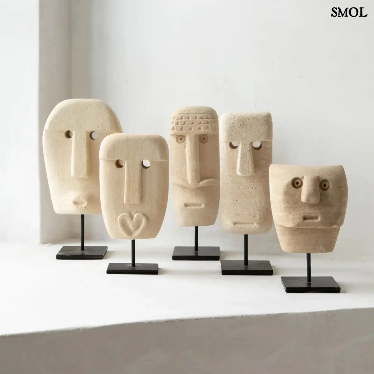 Kőszobor állványon - natúr | SUMBA 20 - SMOL