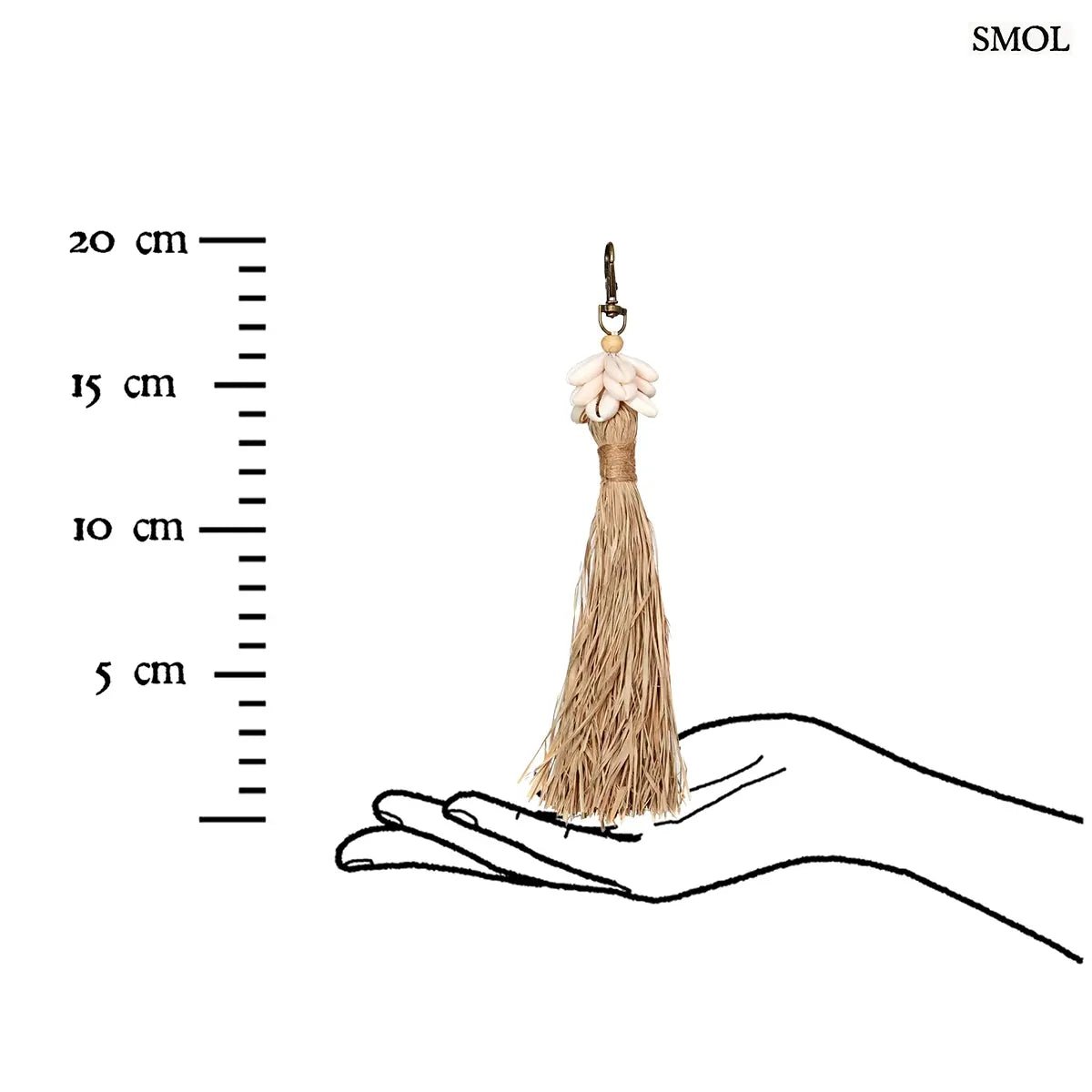 Boho raffia kulcstartó kagyló díszítéssel, méretarányosan