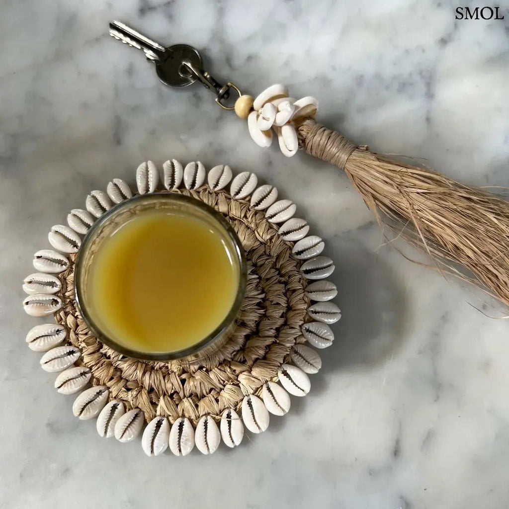 Boho raffia kulcstartó kagyló díszítéssel, kulccsal