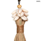 Boho raffia kulcstartó kagyló díszítéssel, nagyítva