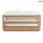 Modern kétszemélyes kültéri kanapé újrahasznosított teakfából, fehér Sunbrella párnákkal, hátulról