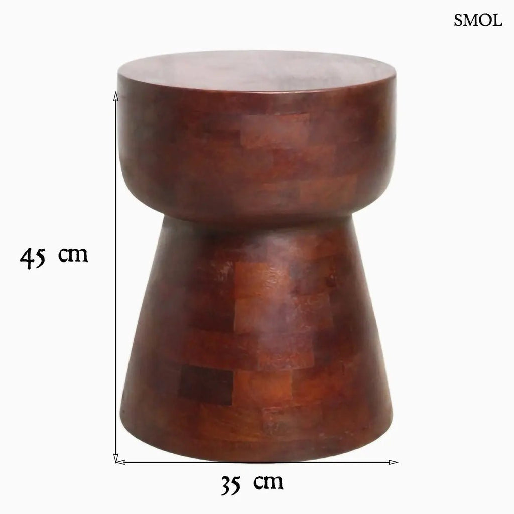 Modern stílusú, sötét tónusú mangófa ülőke és lerakóasztal mozaikszerű mintázattal és látványos erezettel, méretekkel