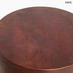 Modern stílusú, sötét tónusú mangófa ülőke és lerakóasztal mozaikszerű mintázattal és látványos erezettel, felülről