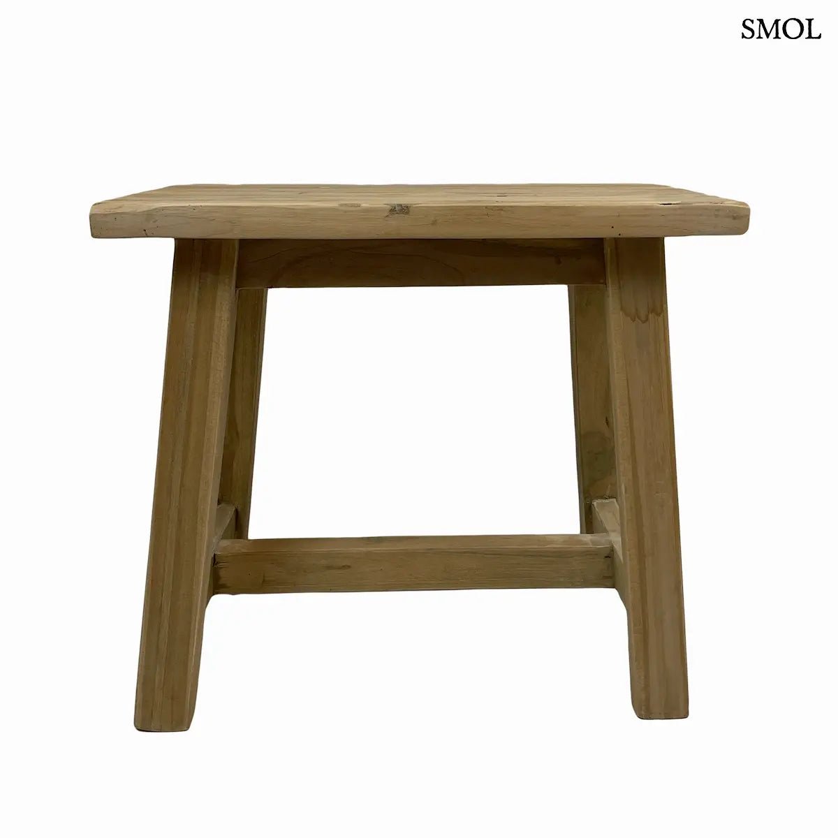 Rusztikus stílusú, kézzel készített tömör teakfa kisasztal természetes barna színben és egyedi erezettel, szemből