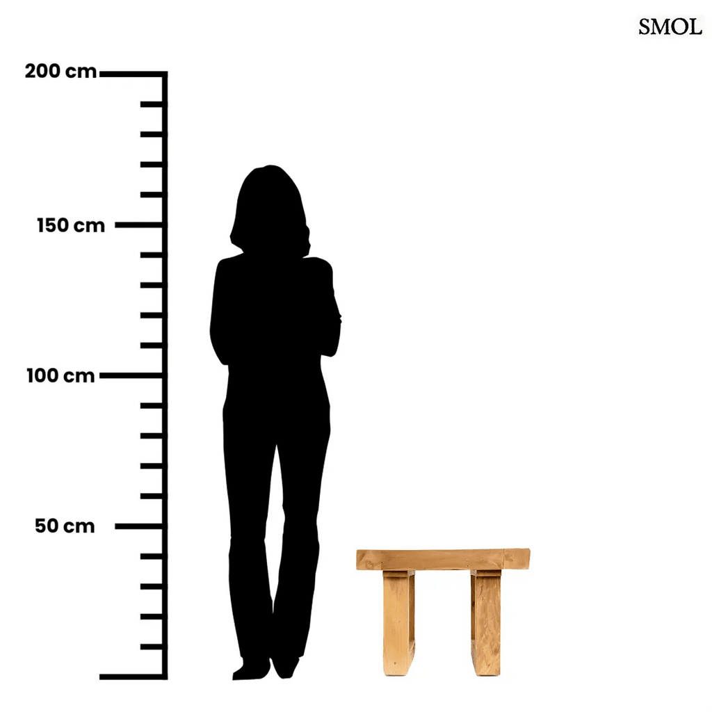 Rusztikus, kézzel készült lerakóasztal tömör teakfából, egyedi fa erezettel és természetes natúr színben, méretarányosan