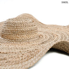 Óriás karimájú, természetes vízijácintból font szalmakalap, oldalról nagyítva