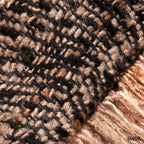 Fekete és réz mintás díszpárnahuzat nagyítva