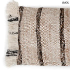 Csíkos, földszínű pamut díszpárnahuzat felülről