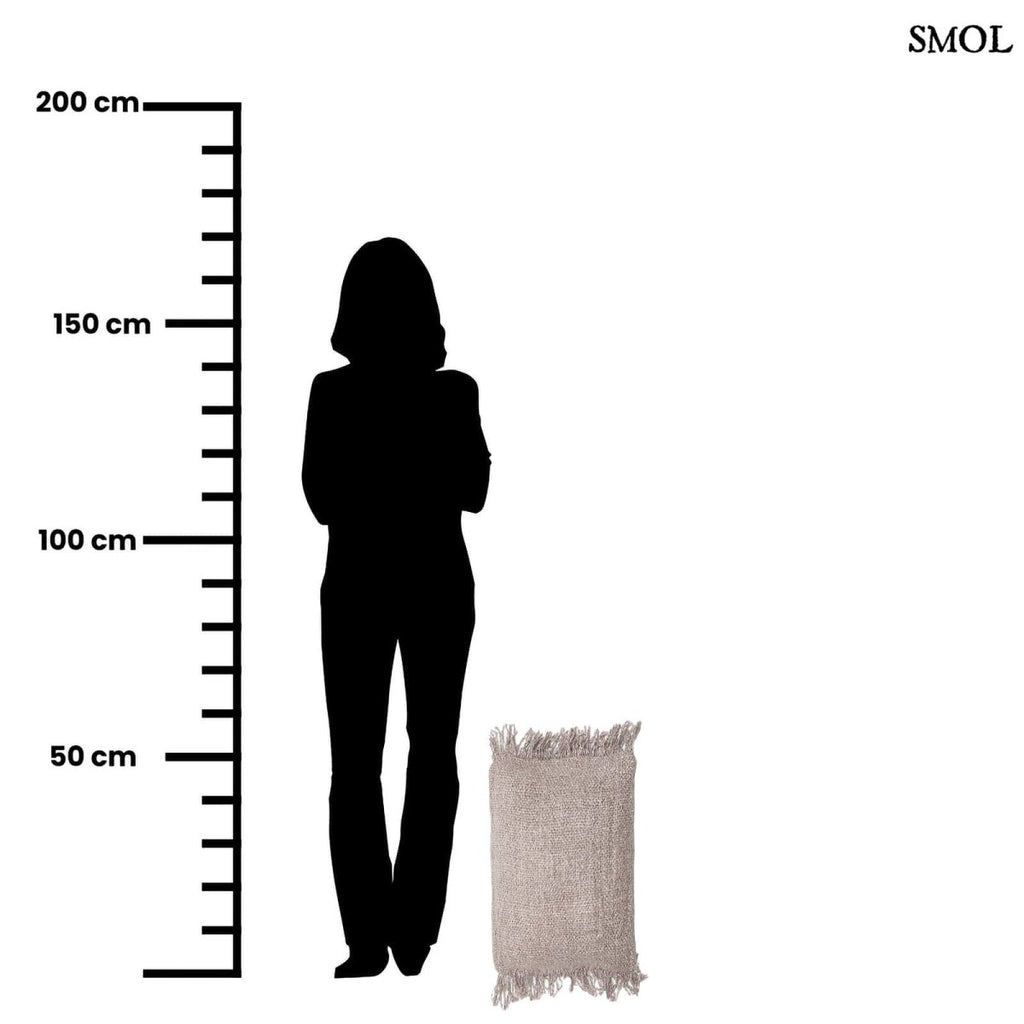 Gyöngyszürke díszpárnahuzat bojtokkal méretarányosan