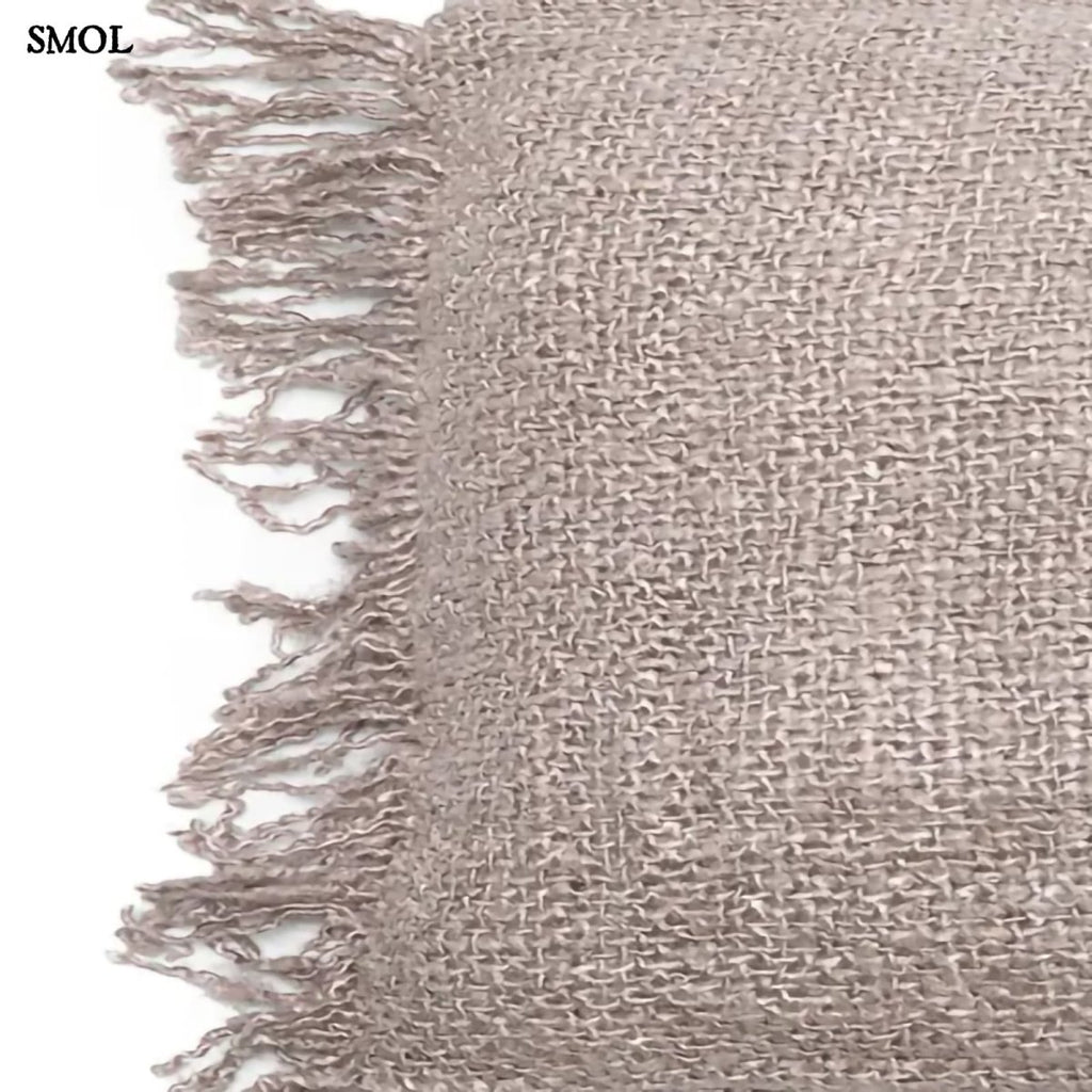 Gyöngyszürke díszpárnahuzat bojtokkal nagyítva