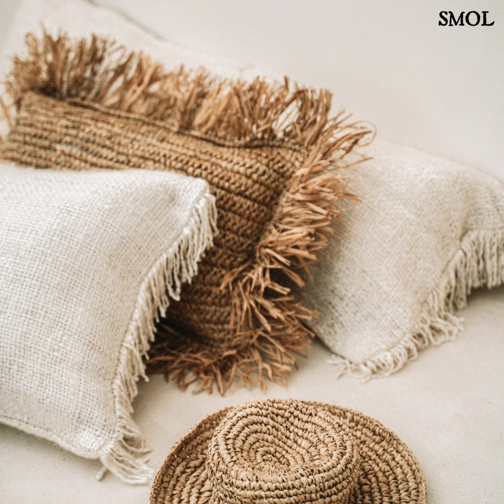 GEE CREAM krémszínű pamut díszpárnahuzat, letisztult, elegáns stílusban,több párnával