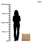 Bézs és fekete csíkos díszpárnahuzat rojtokkal méretarányosan