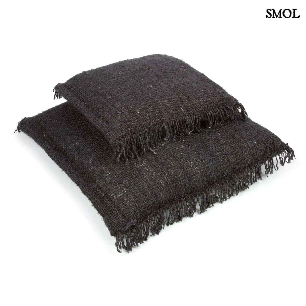 Rojtos, fekete-kék árnyalatú díszpárnahuzat két méretben egymáson