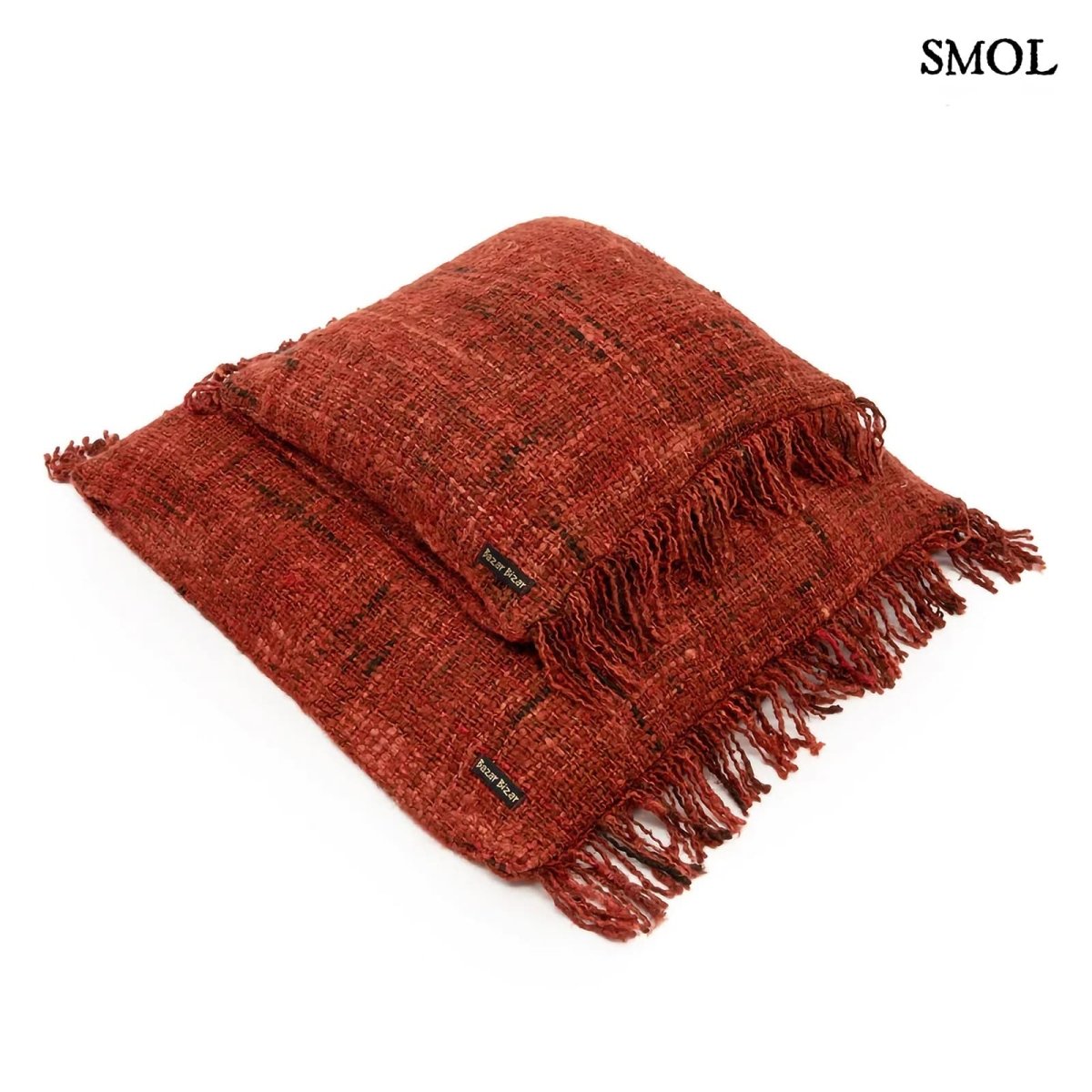 Cseresznyepiros boho stílusú díszpárnahuzat két méretben, egymáson