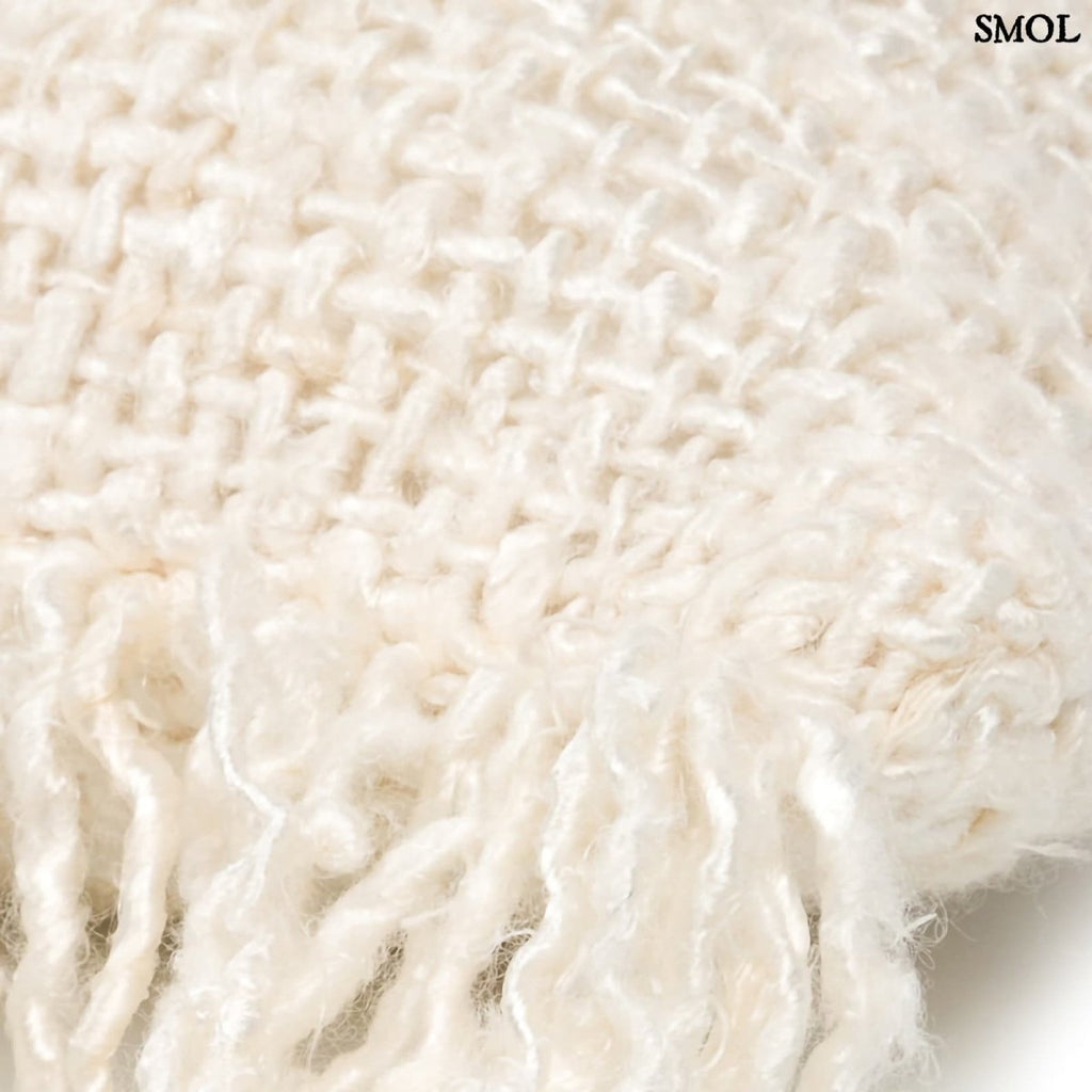 40x40 cm krémszínű pamut díszpárnahuzat boho rojtos szegéllyel textúra nagyítva