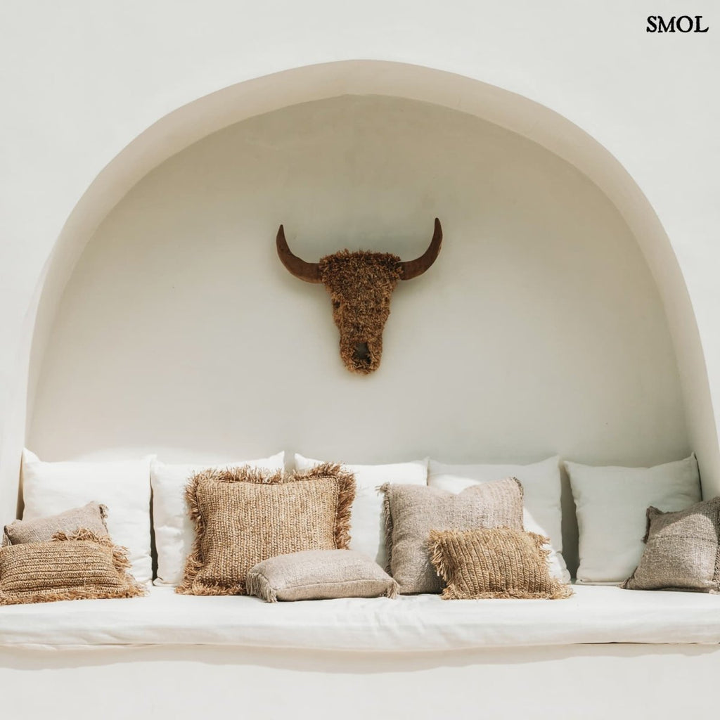 Bézs pamut díszpárnahuzat 40x40 cm méretben, bohém rojtos szegéllyel, tearszon