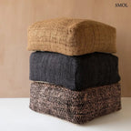 Éjfekete pamut puff 60 cm-es méretben, stabil horgolt ülőpárna és kényelmes lábtartó, három színben, egymáson