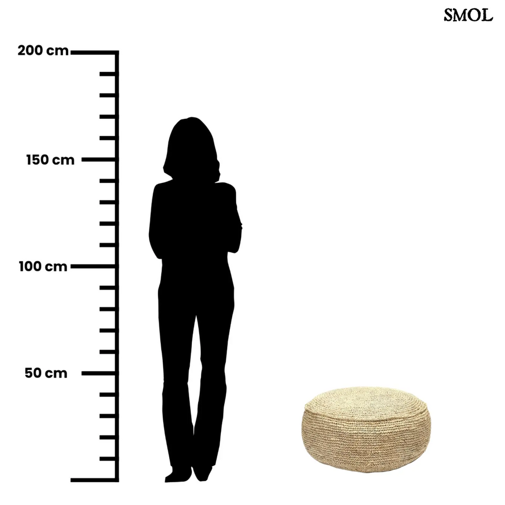 Natúr színű, kézzel font raffia puff kör alakú formával - méretarányosan