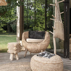 Natúr színű, kézzel font raffia puff kör alakú formával - natúr bútorokkal