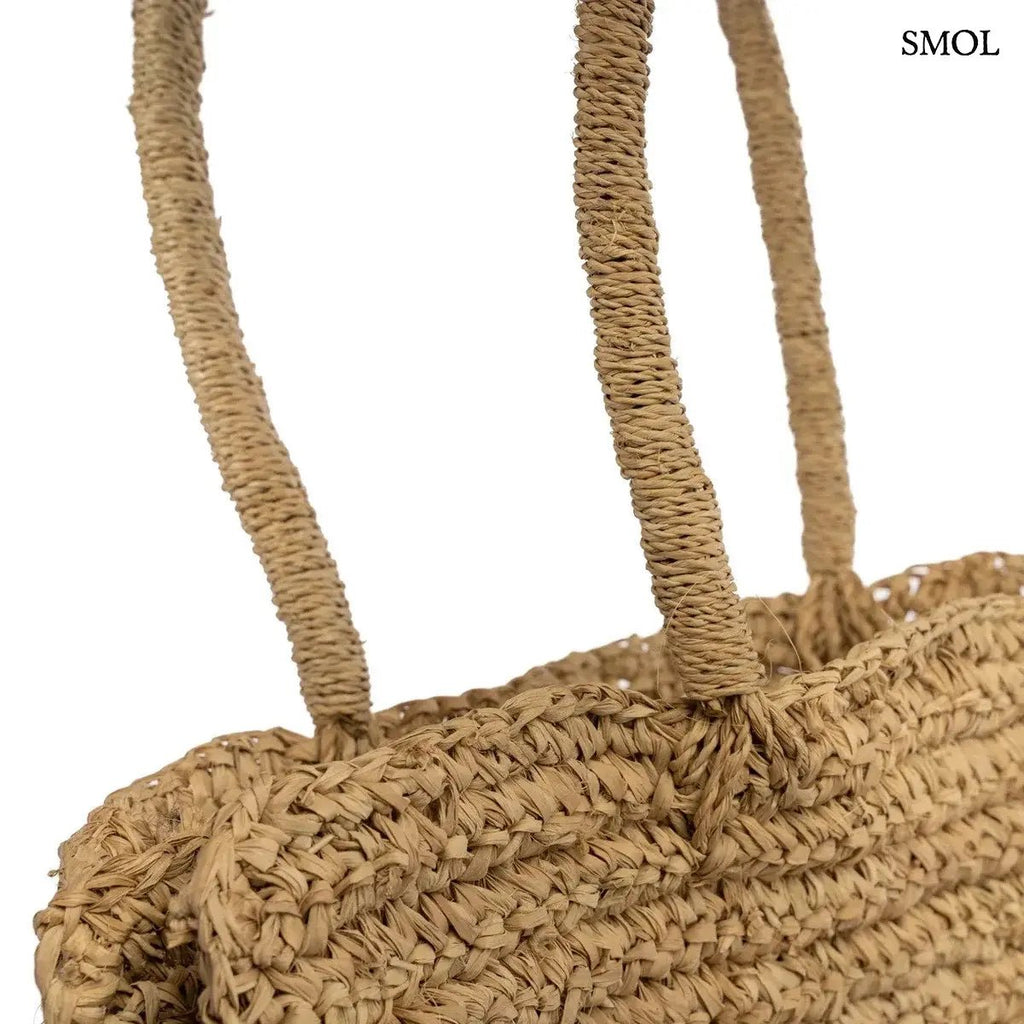 Természetes színű, fonott raffia strandtáska és shopper hosszú vállpántokkal, felső rész nagyítva