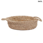 Natúr raffiából készült tárolókosár két füllel - fehér háttérrel