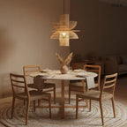 Kézzel szőtt, többszintes Saturn rattan függőlámpa natúr színben, fekete kábellel, étkezőben, világító égővel