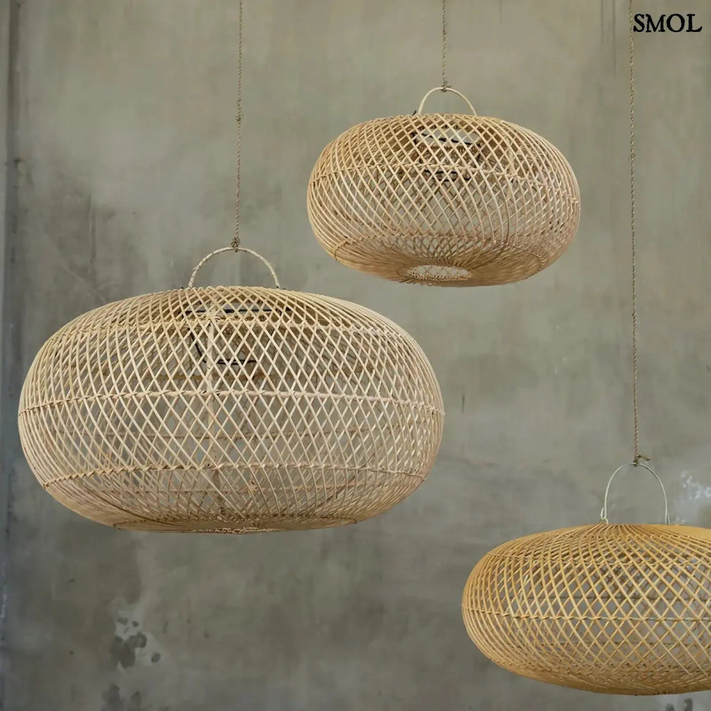 Rattan függőlámpaernyő Wholly, natúr, L méret, kézzel szőtt, három méretben felfüggesztve