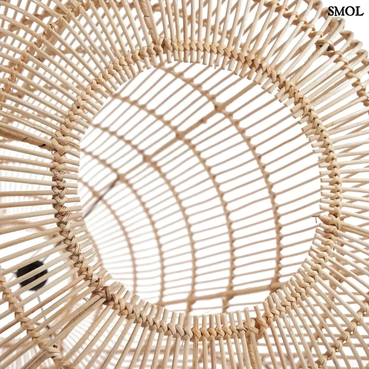 rattan függőlámpaernyő természetes rattanból, henger alakú kialakítással alulról