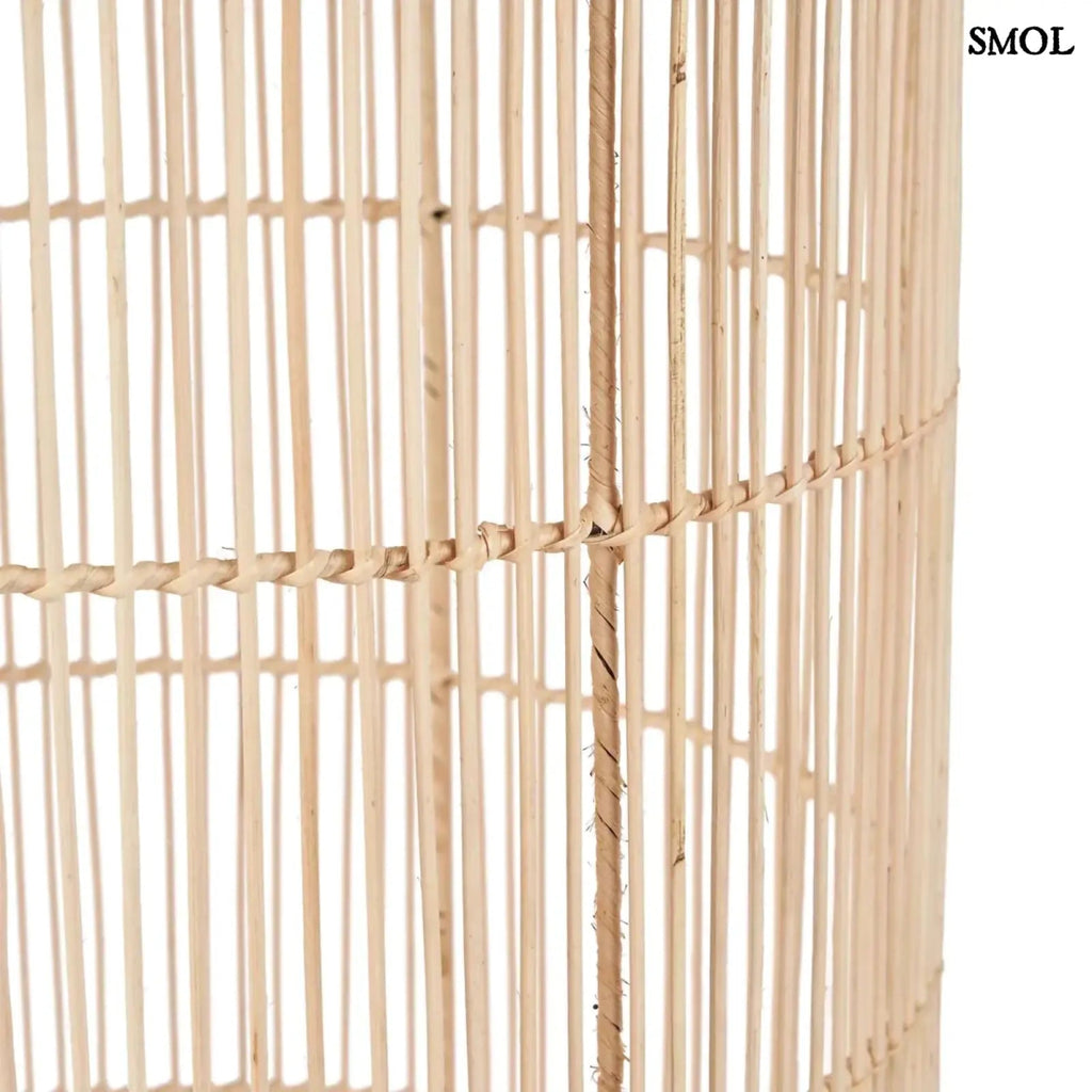 rattan függőlámpaernyő természetes rattanból, henger alakú kialakítással oldalról