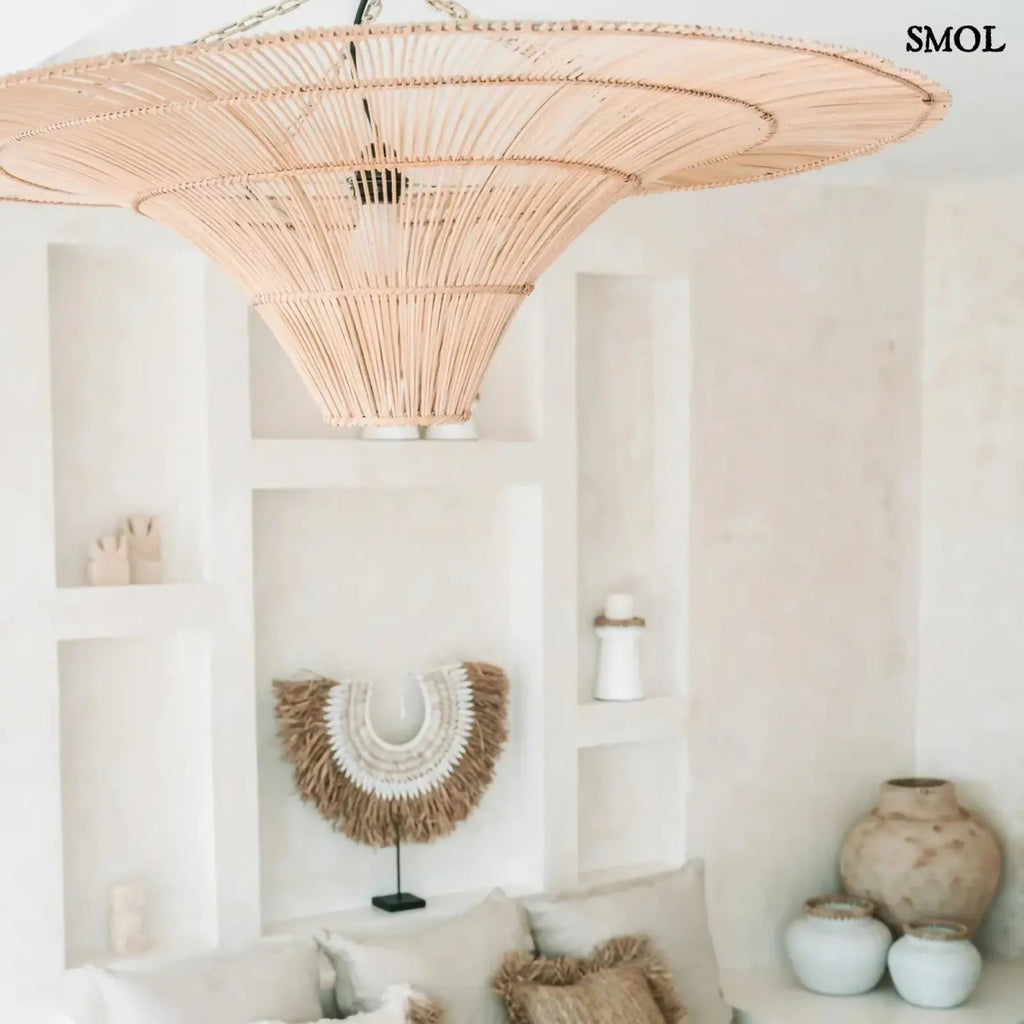 Rattan függőlámpaernyő The Sky, XL méret, natúr, óriás kupola forma nappaliban