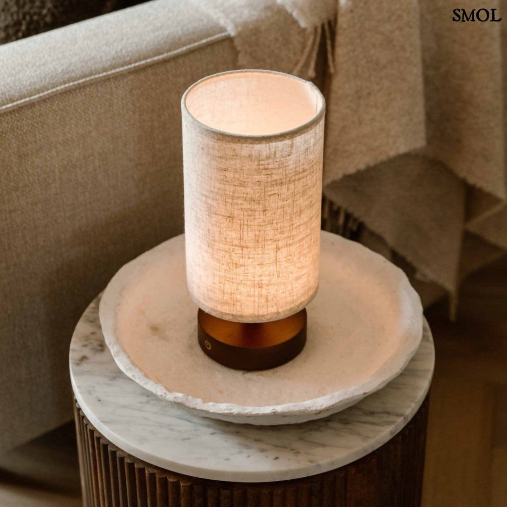 Sötétbarna Fa Asztali Lámpa USB - C Töltéssel | BEN - SMOL