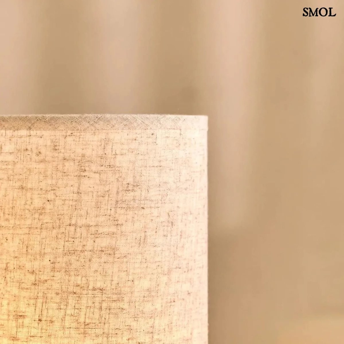 Sötétbarna Fa Asztali Lámpa USB - C Töltéssel | BEN - SMOL