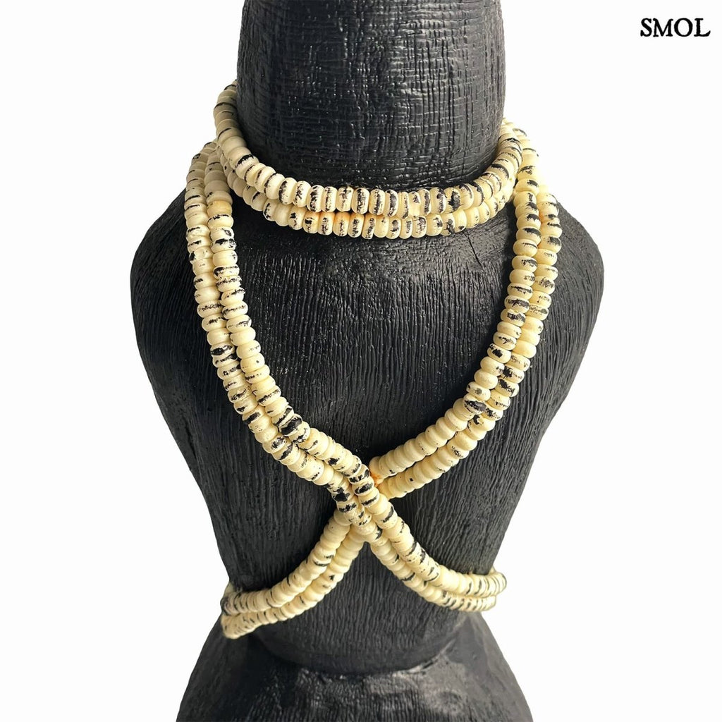 Szobor - fekete, mangófa, 47cm | TAWIMU - smol.hu - nyaklánc nagyítva