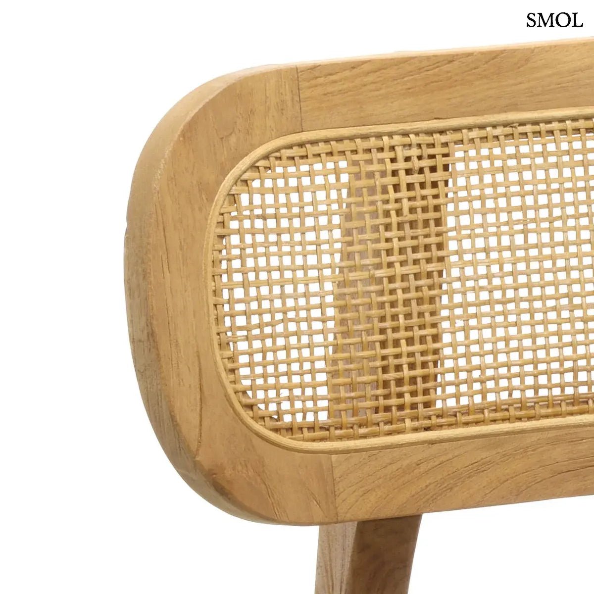 Teakfa étkezőszék világos rattan háttámlával és tömörfa üléssel, természetes színben, háttámla széle nagyítva
