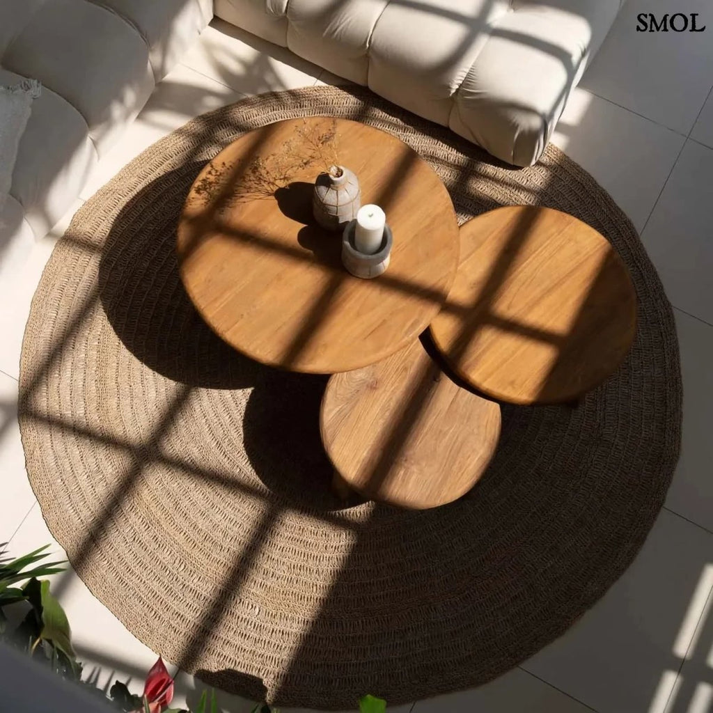 Natúr tengerifű szőnyeg érdes, szövött felülettel, nappaliban, felülről