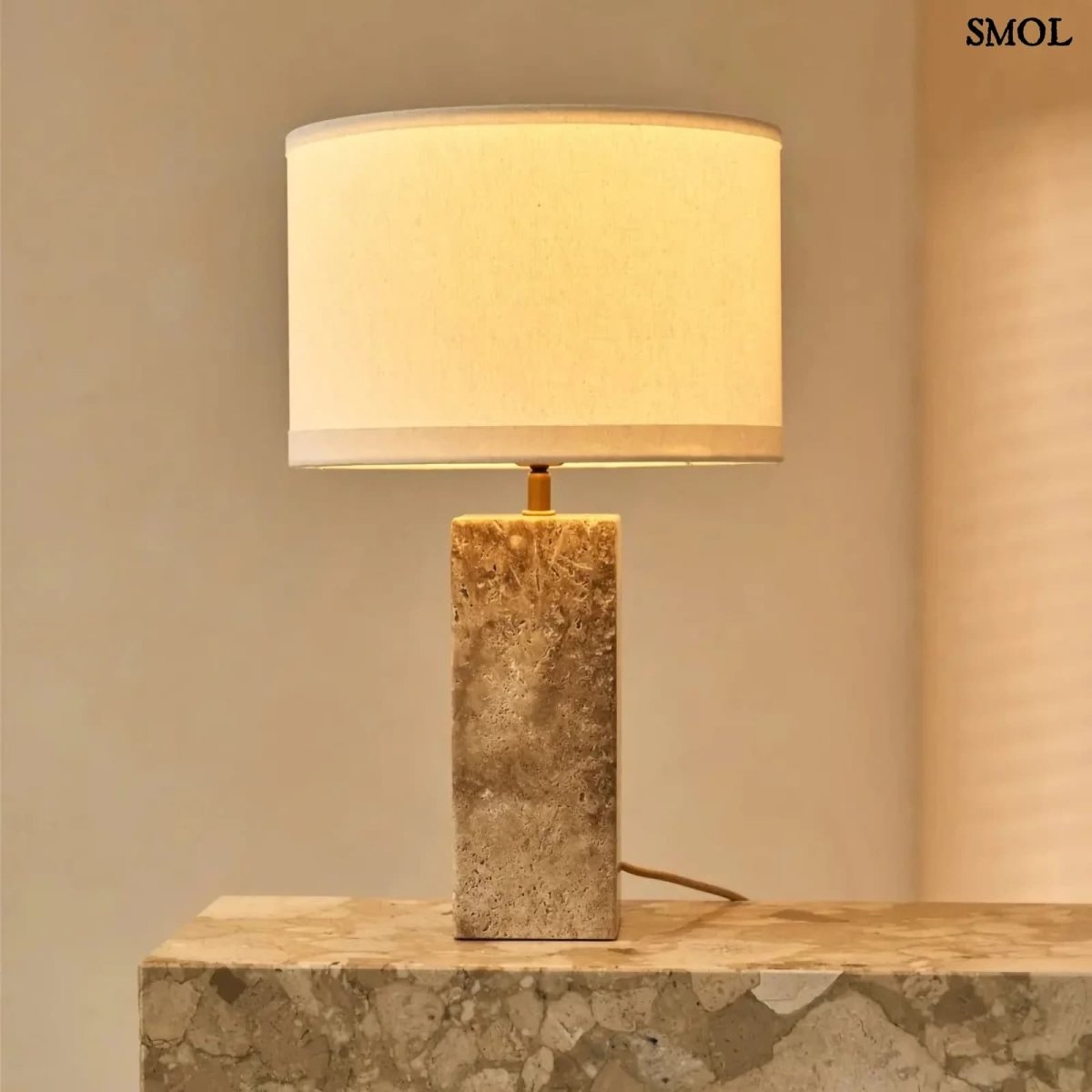 Travertin Asztali Lámpa Pamut Lámpaernyővel | ROSIE - SMOL