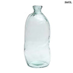 nagyméretű kék üvegváza- fehér háttérrel