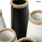 Váza - fekete, terrakotta, raffiával, 31 cm | SNIKA - SMOL