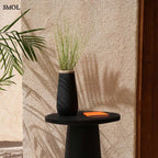 Váza - fekete, terrakotta, raffiával, 31 cm | SNIKA - SMOL