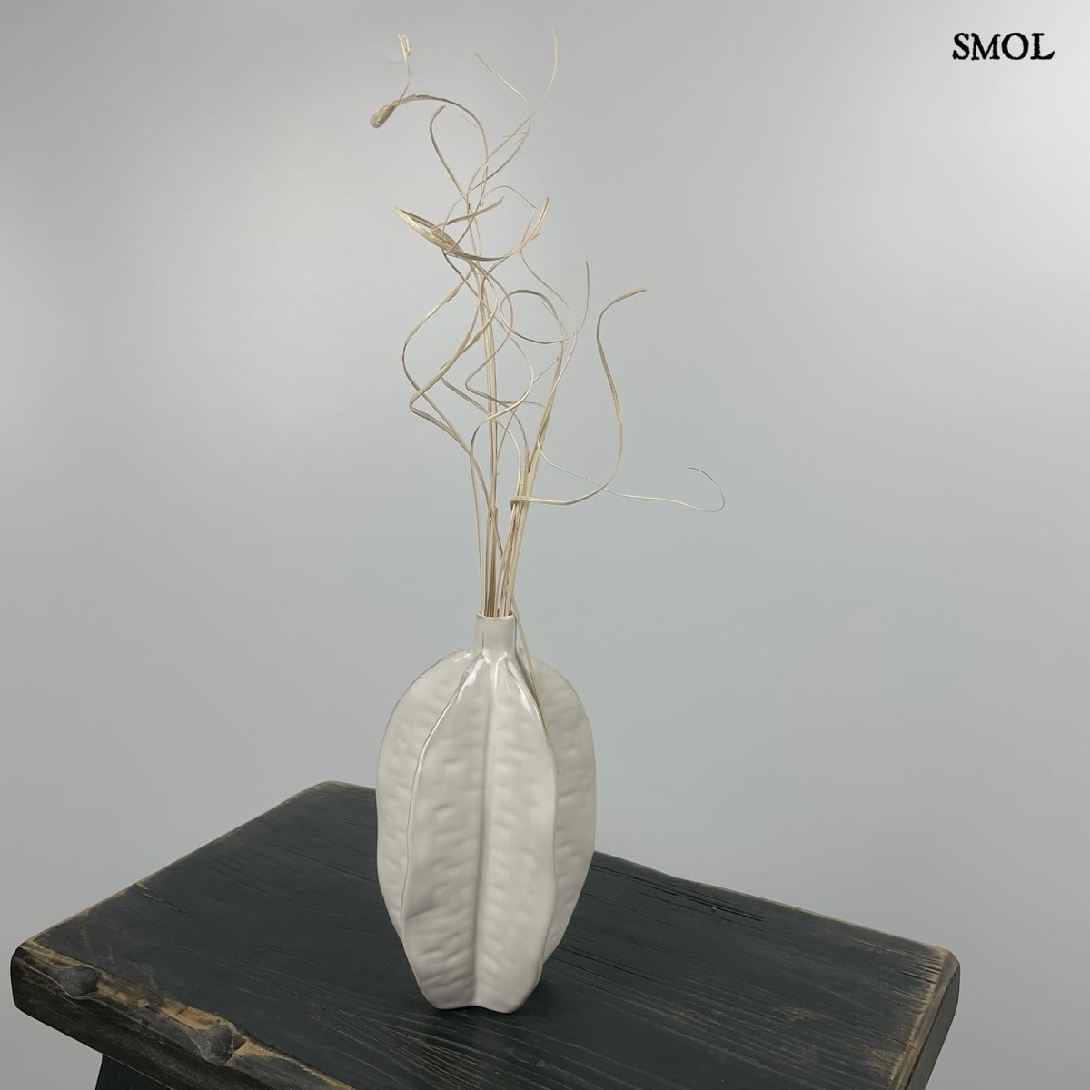 ASA kerámia váza – csillaggyümölcs forma, fehér, 20 cm - smol.hu - száraz fűvel