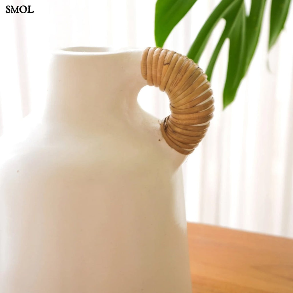 Váza rattannal, fehér | SANA - SMOL